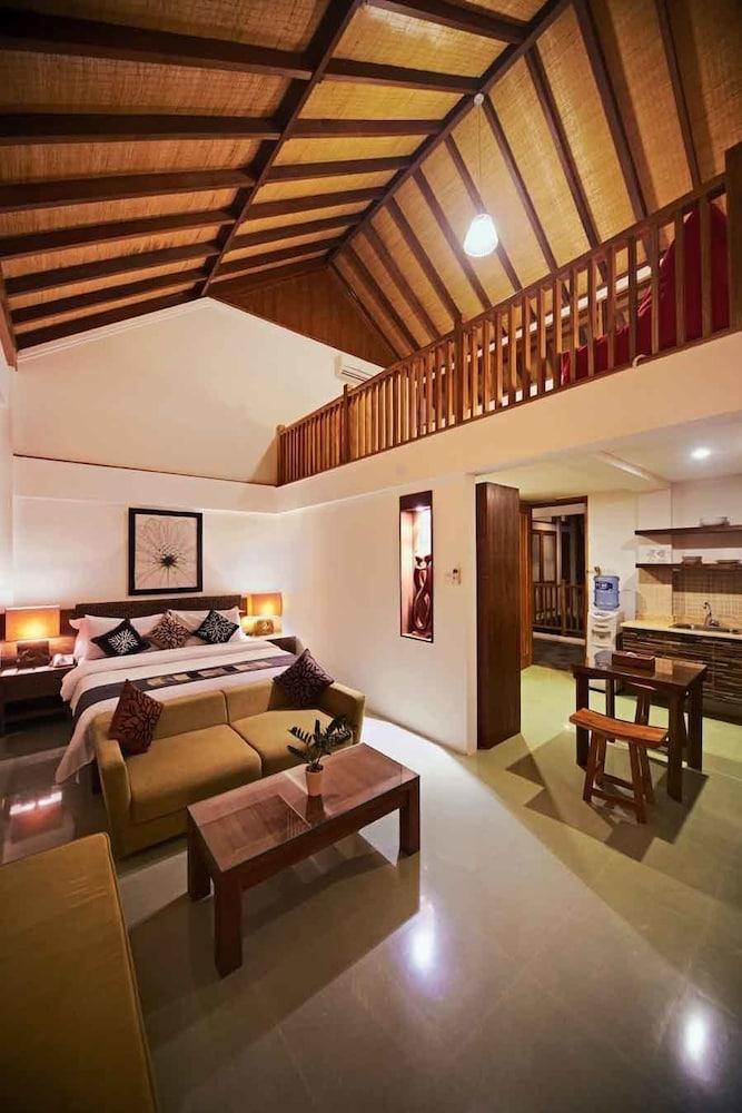 Villa Damar Boutique Hotel Bandung Exteriör bild