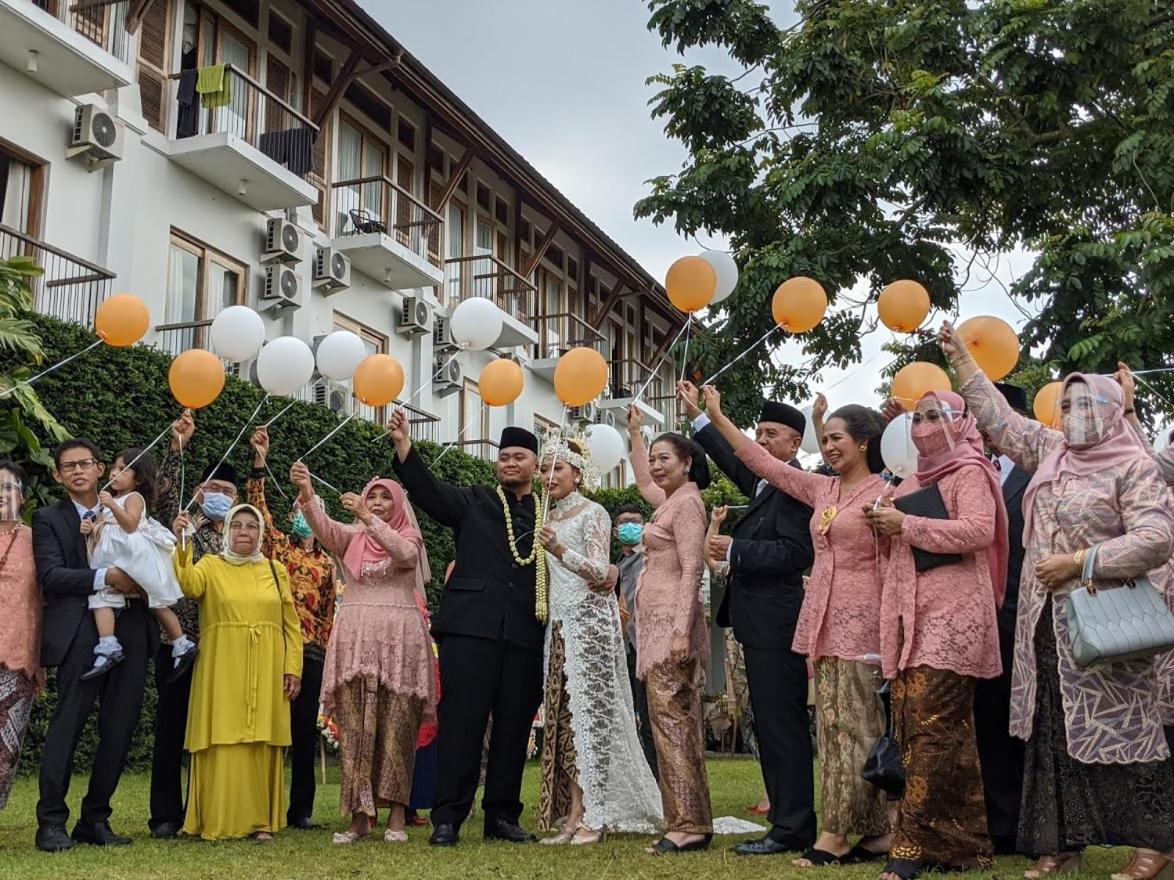 Villa Damar Boutique Hotel Bandung Exteriör bild