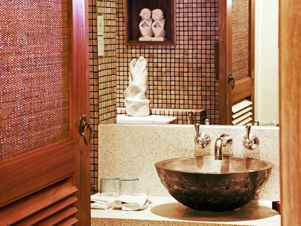 Villa Damar Boutique Hotel Bandung Exteriör bild