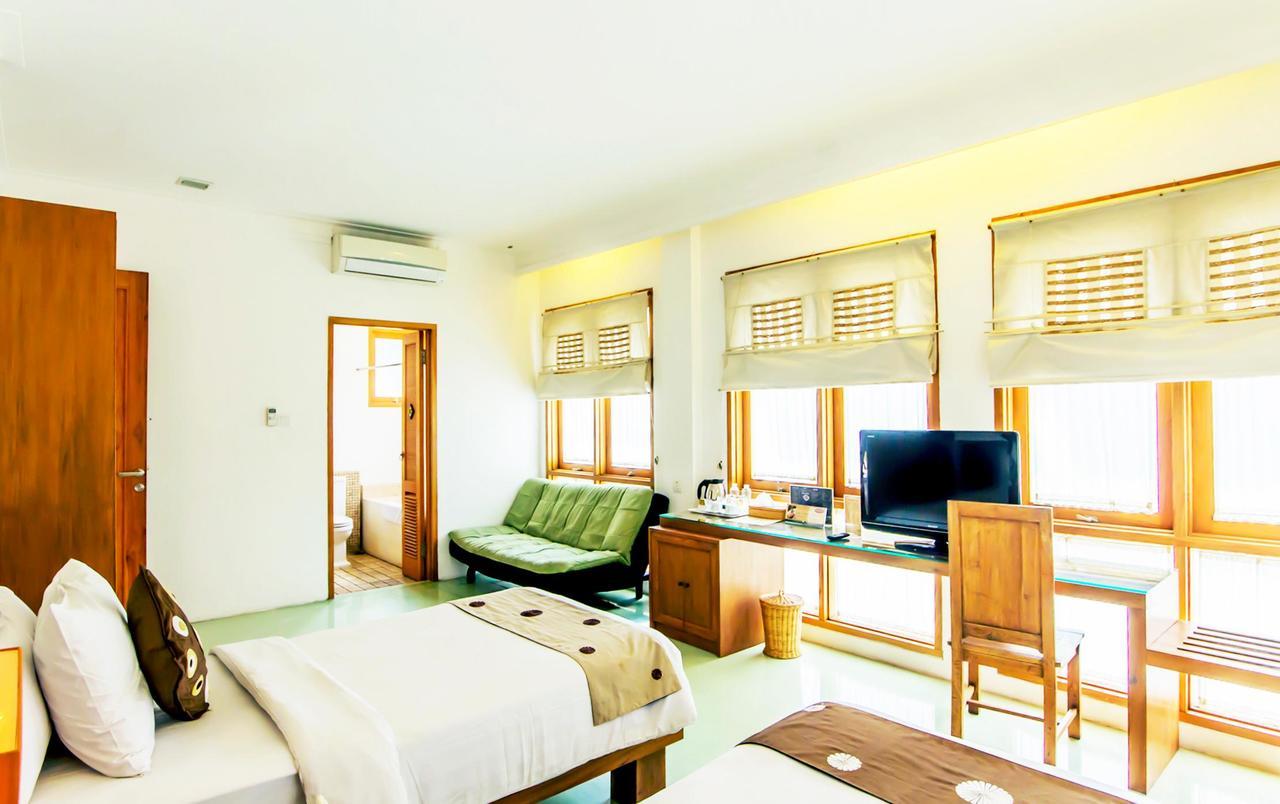 Villa Damar Boutique Hotel Bandung Exteriör bild