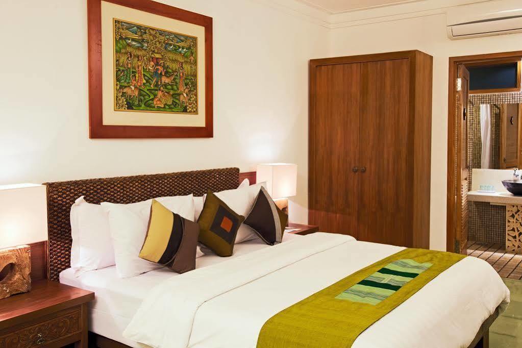 Villa Damar Boutique Hotel Bandung Exteriör bild