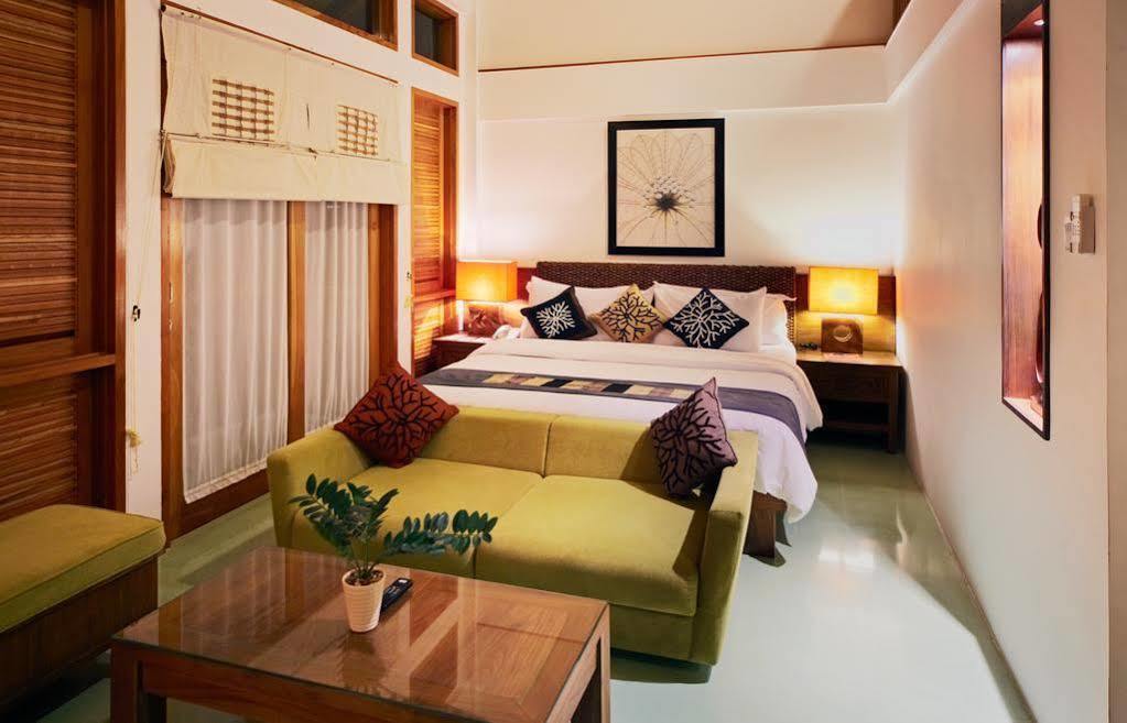 Villa Damar Boutique Hotel Bandung Exteriör bild