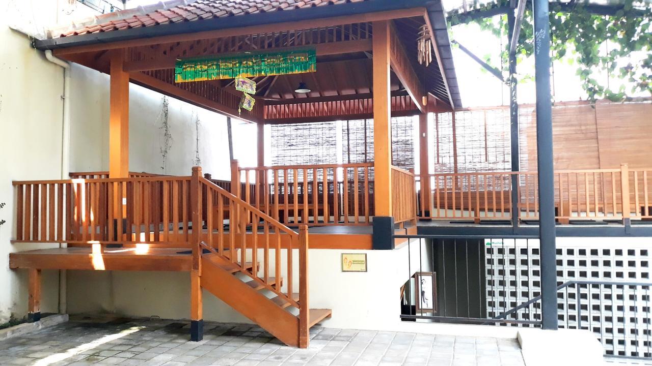 Villa Damar Boutique Hotel Bandung Exteriör bild